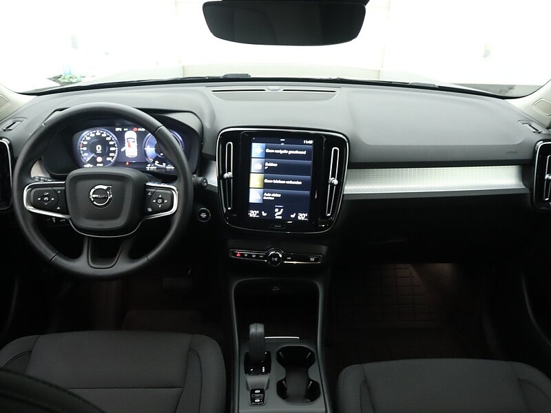 35125842 volvo xc40 1 5 t4 recharge inscription 6 07