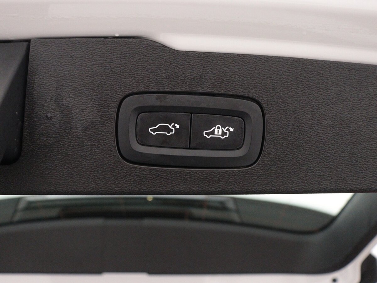 41603058 volvo v60 2 0 b3 plus dark panoramadak trekhaak 360a camera 404674