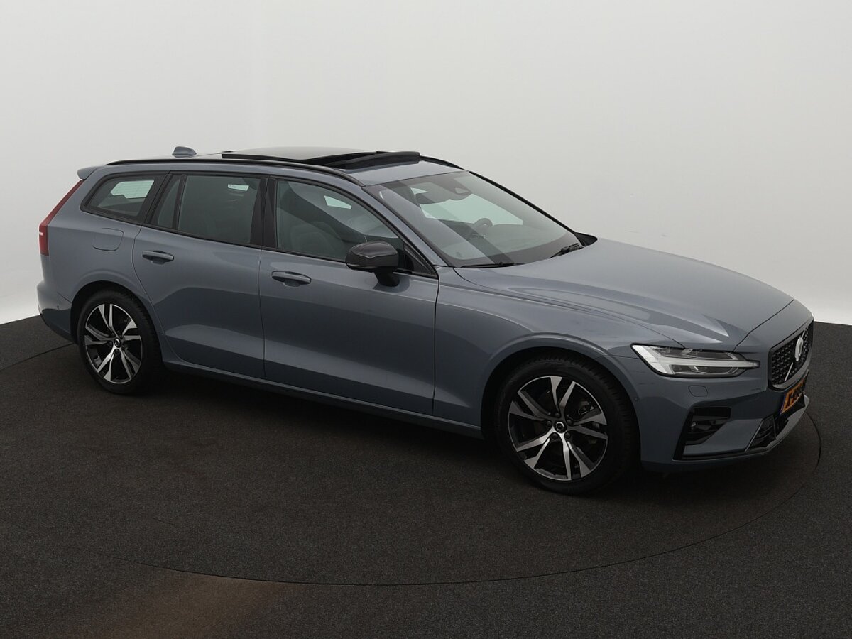 42420857 volvo v60 2 0 b3 plus dark panoramadak harman kardon trekhaak 360 ec4942