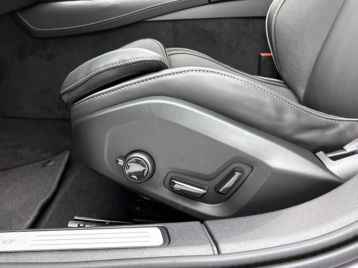 46456426 volvo v60 t6 twin engine awd ultra dark nieuw actie van 65295 voor 6 27