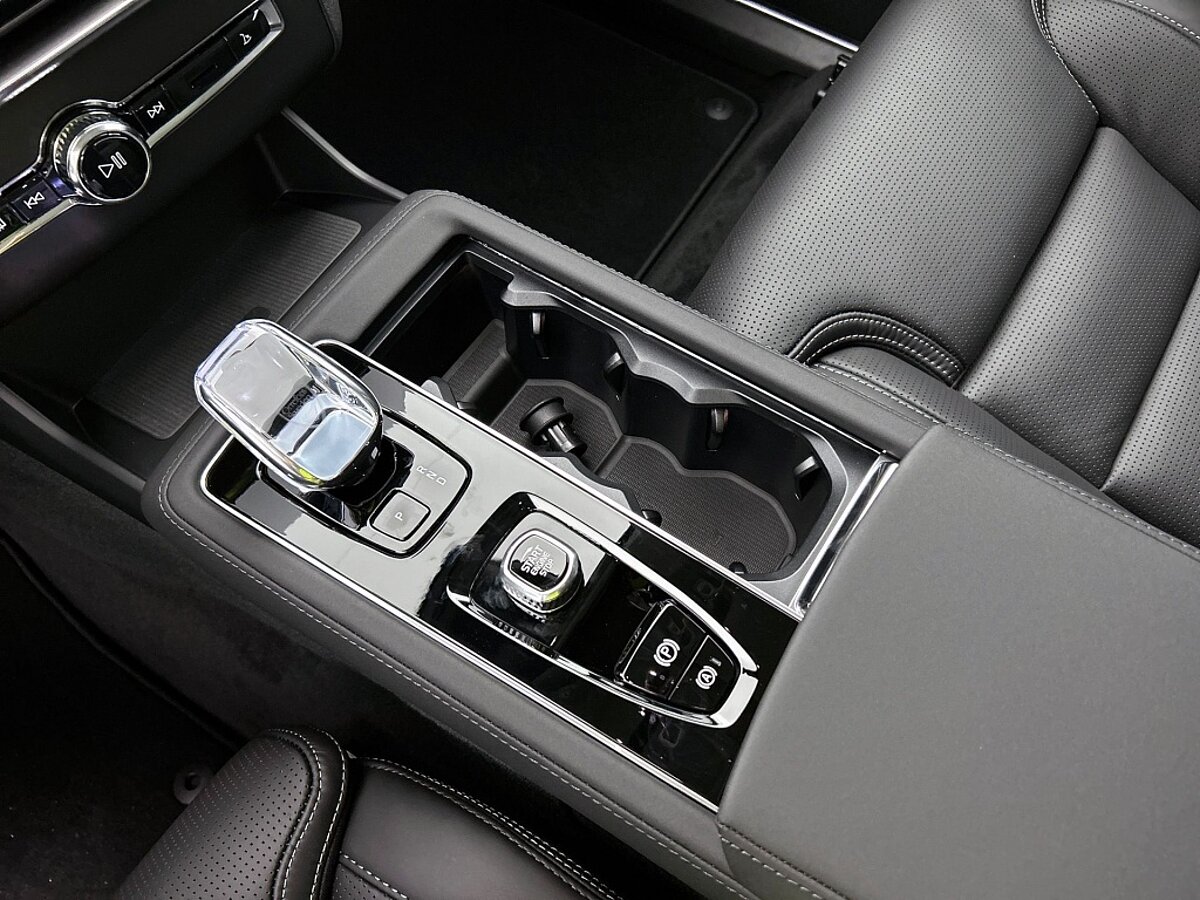 46513456 volvo xc90 2 0 t8 awd ultra dark voorraad bowers wilkins luchtvering 30