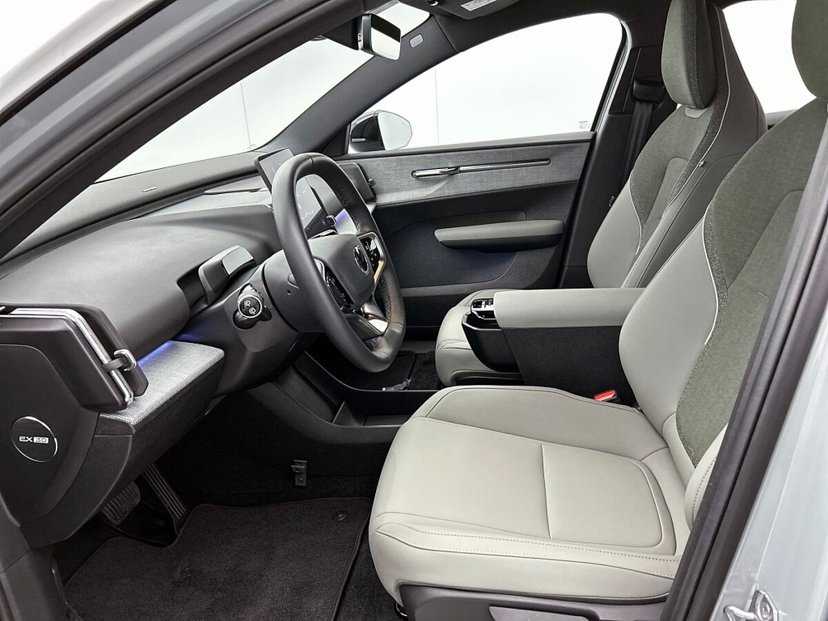 47803347 volvo ex30 extended range plus pine trekhaak climate pack 78b0a7