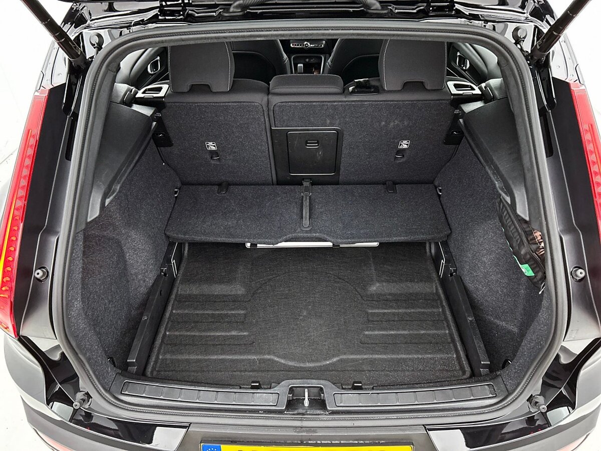 47965582 volvo xc40 2 0 b4 plus dark trekhaak harman kardon 26