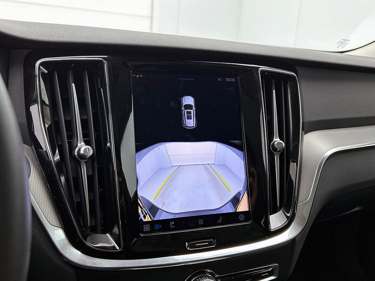 45734638 volvo v60 b4 plus dark 19 lm panoramadak ca18d0