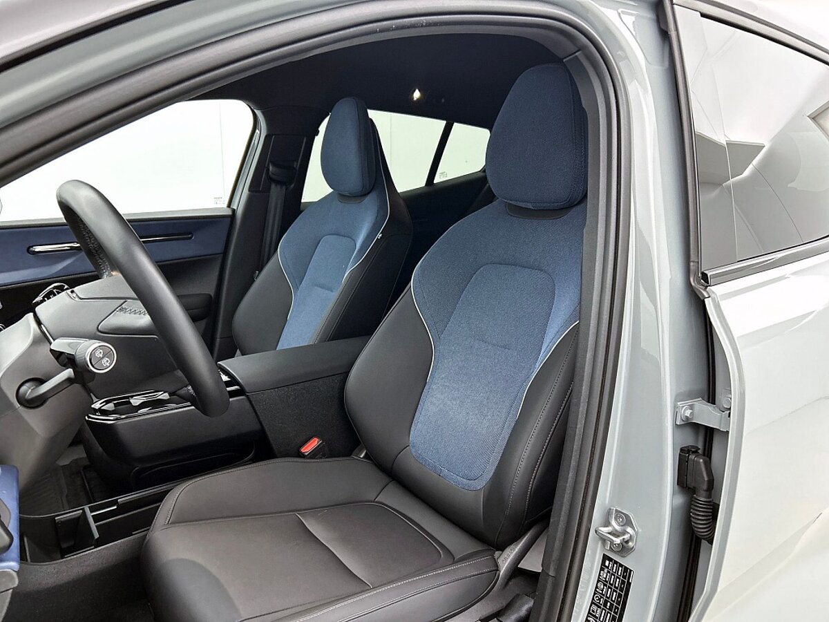 49302491 volvo ex30 extended range plus trekhaak stoelverw extra getint glas 63