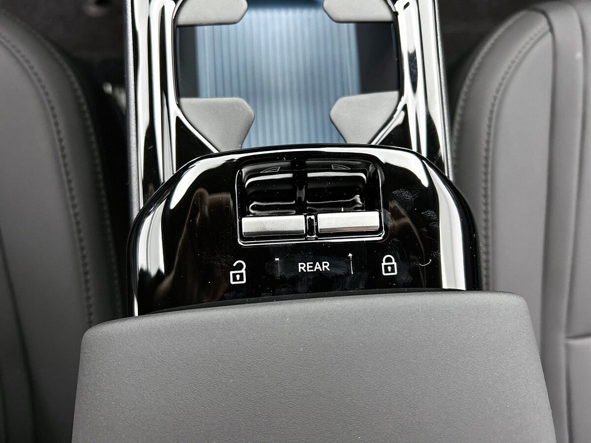 49433396 volvo ex30 plus extended range nieuw voorraad climate pack camera 23