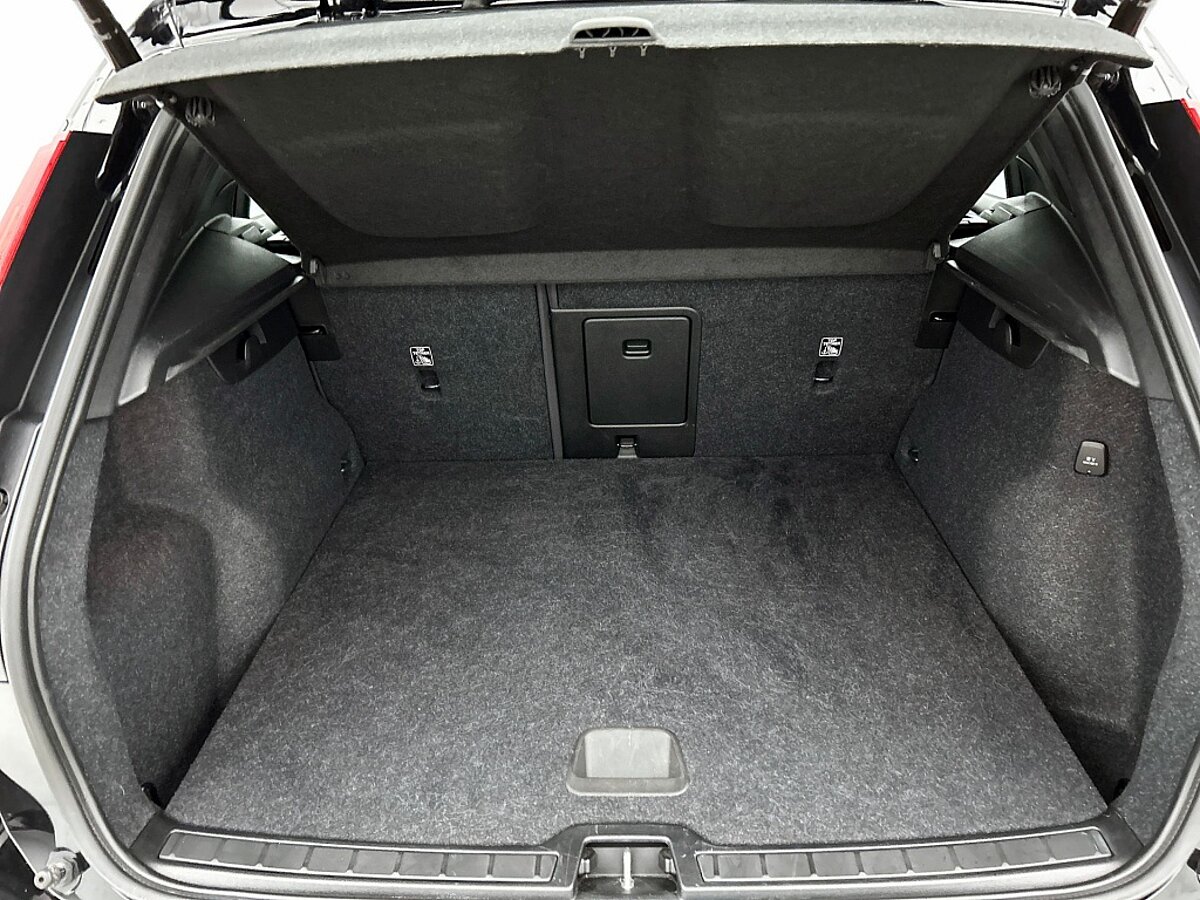 45929132 volvo xc40 1 5 t5 plus dark 04