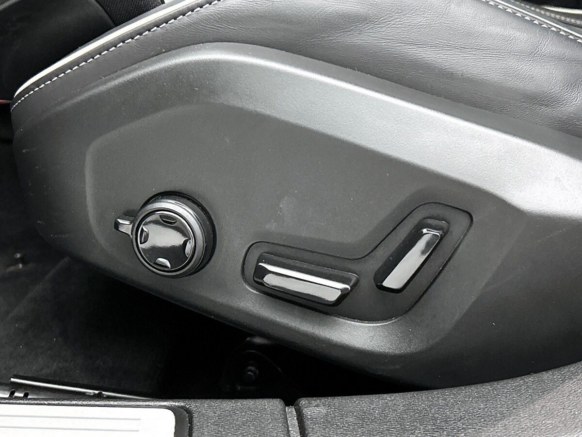 46060619 volvo v60 2 0 t6 awd plus dark 360a camera trekhaak panoramadak 26