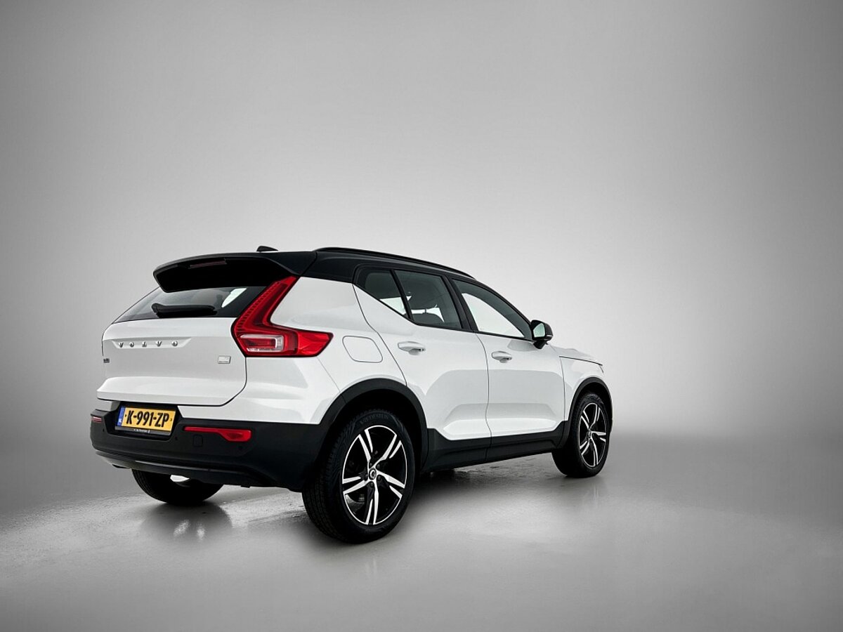 48055238 volvo xc40 1 5 t5 recharge r design 5 02