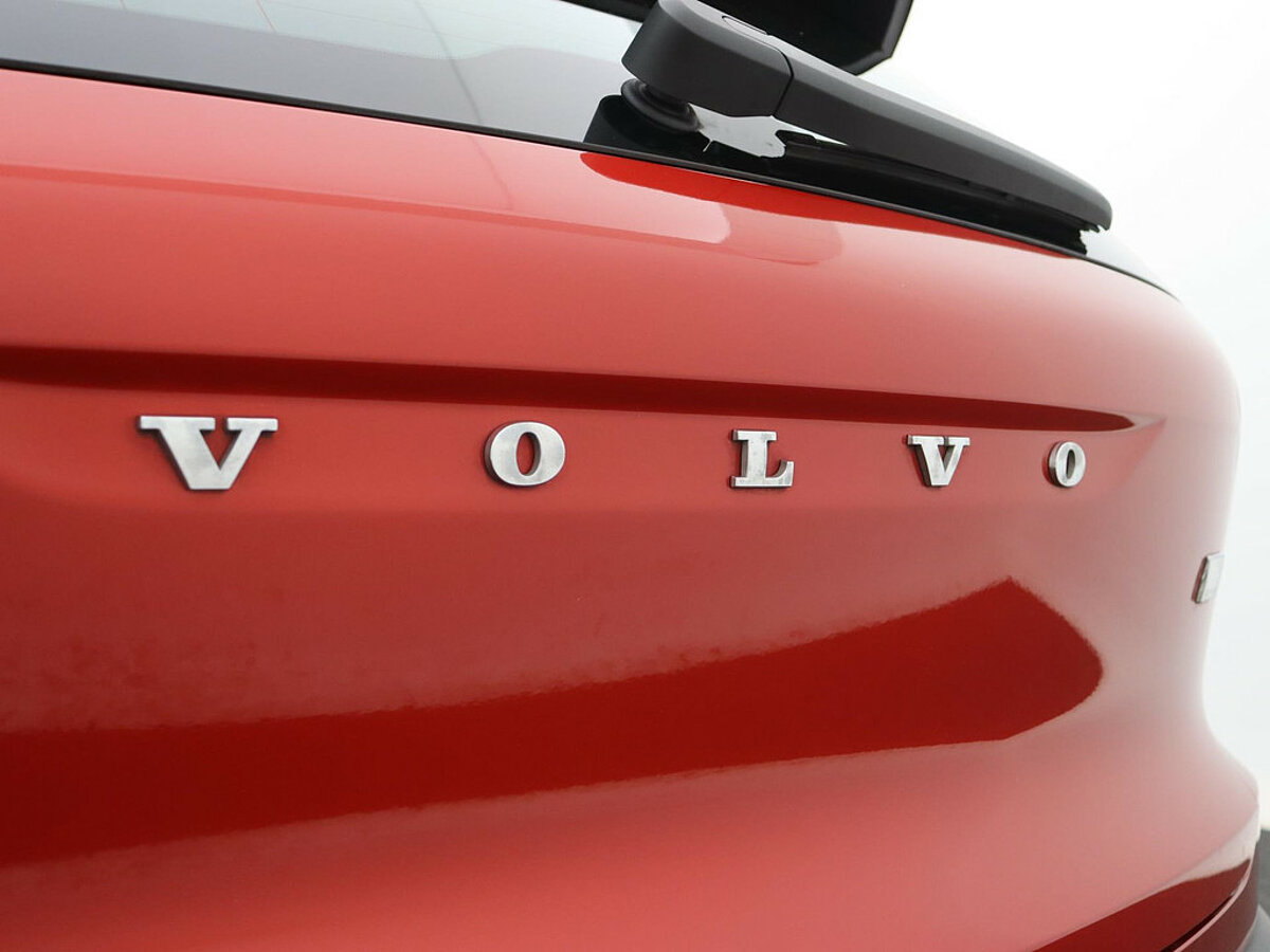 34255172 volvo xc40 p8 recharge awd r design memory seats draadloze lader warmte 78