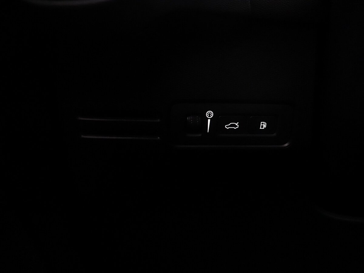 34459906 volvo xc40 1 5 t5 recharge r design 63e3d2