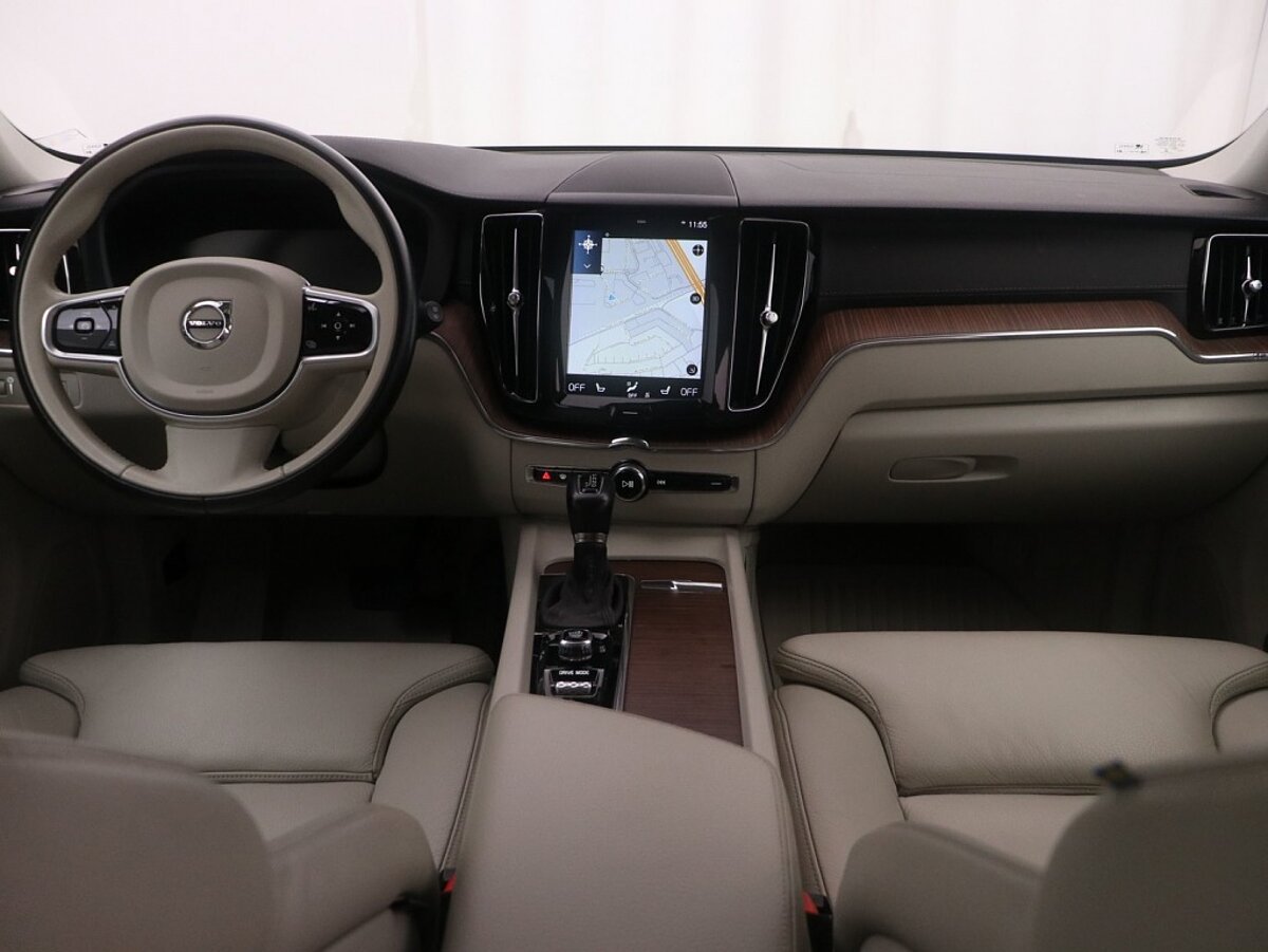 35892641 volvo xc60 2 0 d4 awd inscription 69