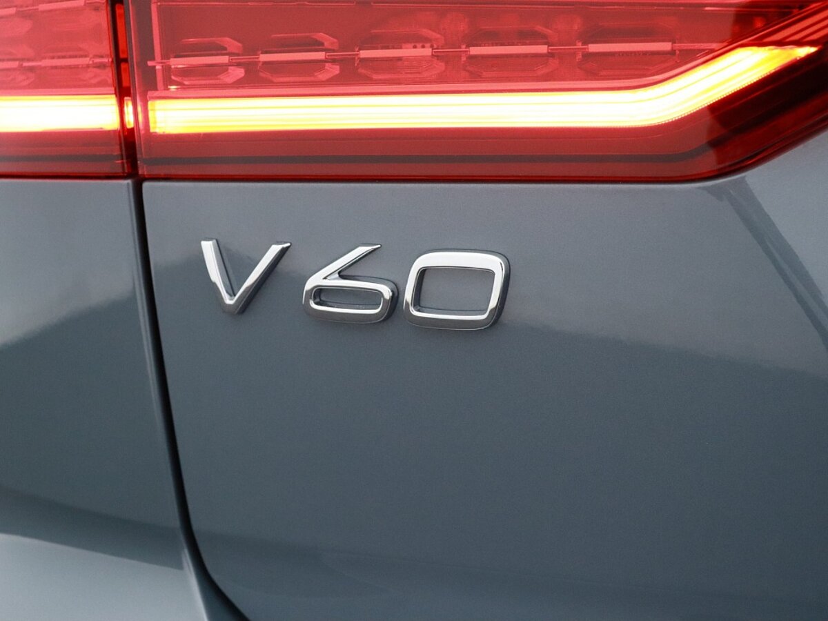 37686306 volvo v60 2 0 b3 core 523c03