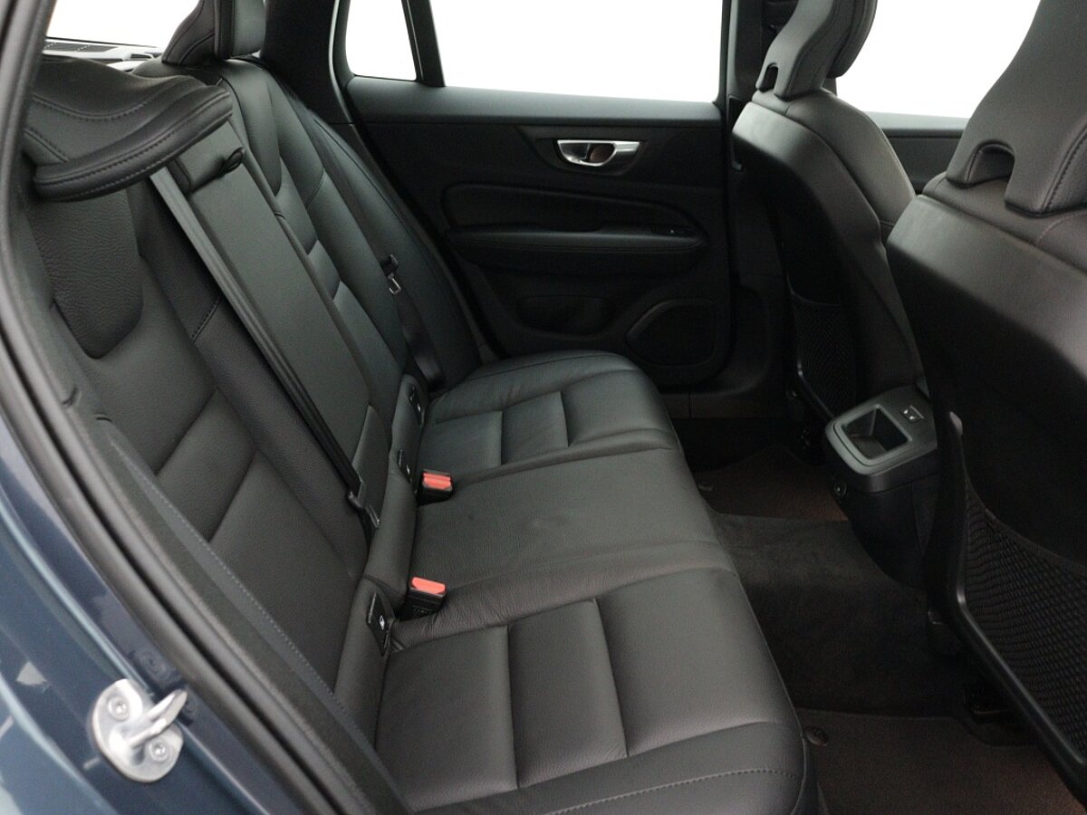 43882075 volvo v60 2 0 b4 plus bright panorama dak leder 360ao camera h k 05