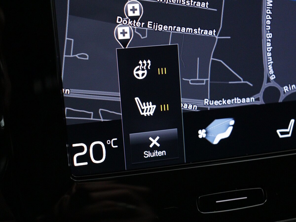 44288600 volvo xc40 1 5 t4 recharge plus bright 55