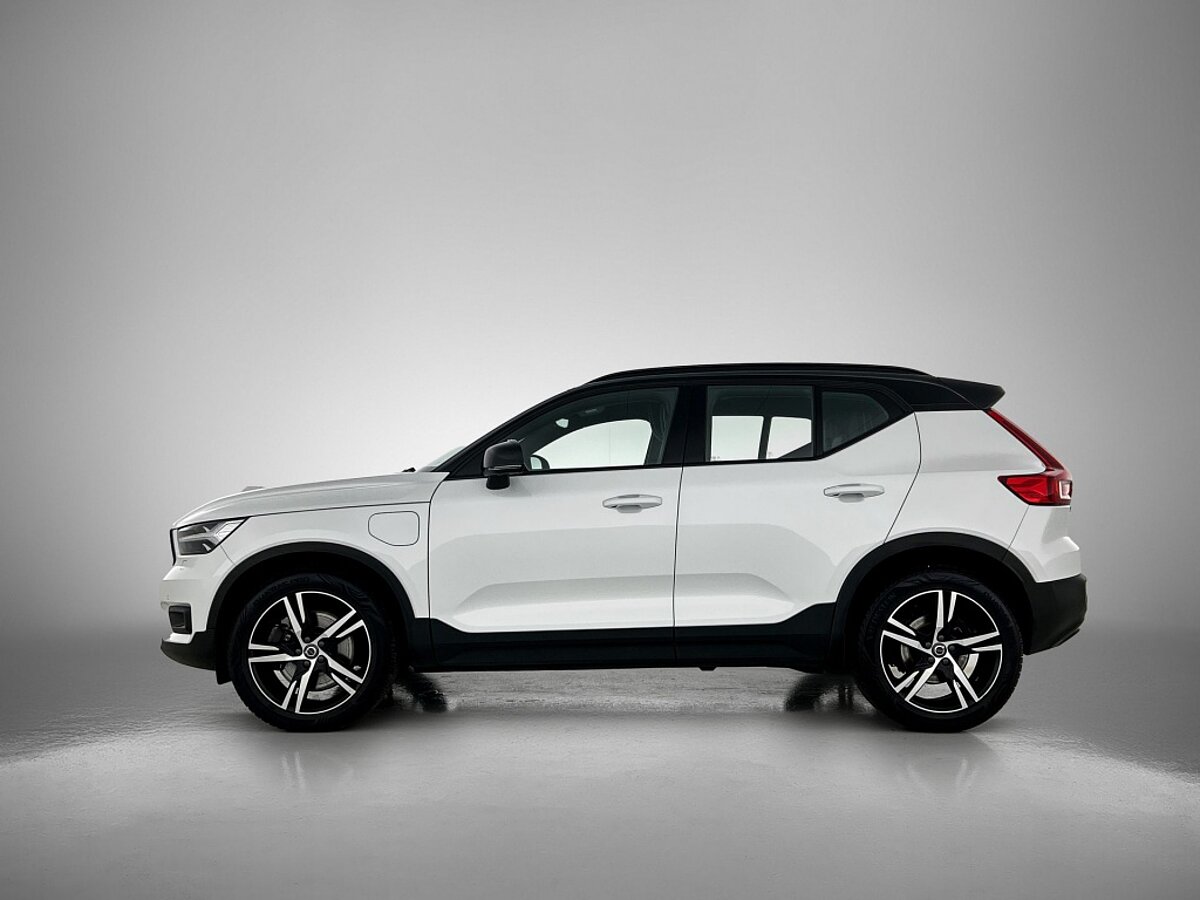48055238 volvo xc40 1 5 t5 recharge r design 2 02