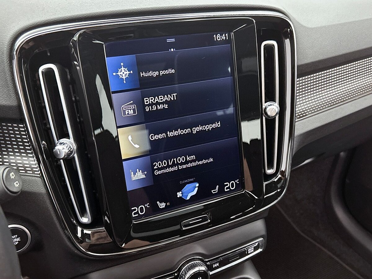 48084423 volvo xc40 1 5 t5 recharge r design 7