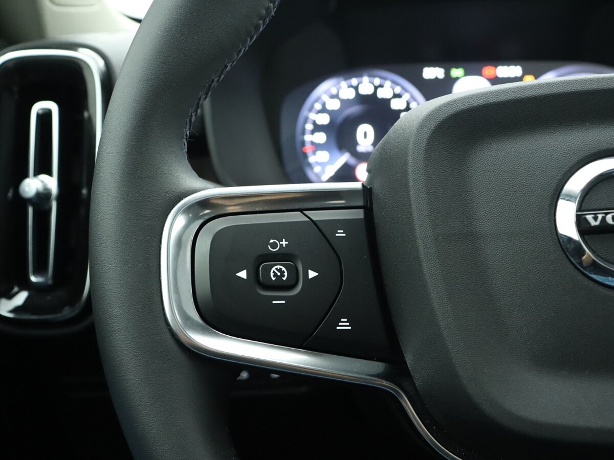 35007209 volvo xc40 1 5 t4 recharge ultimate dark 6af0b3