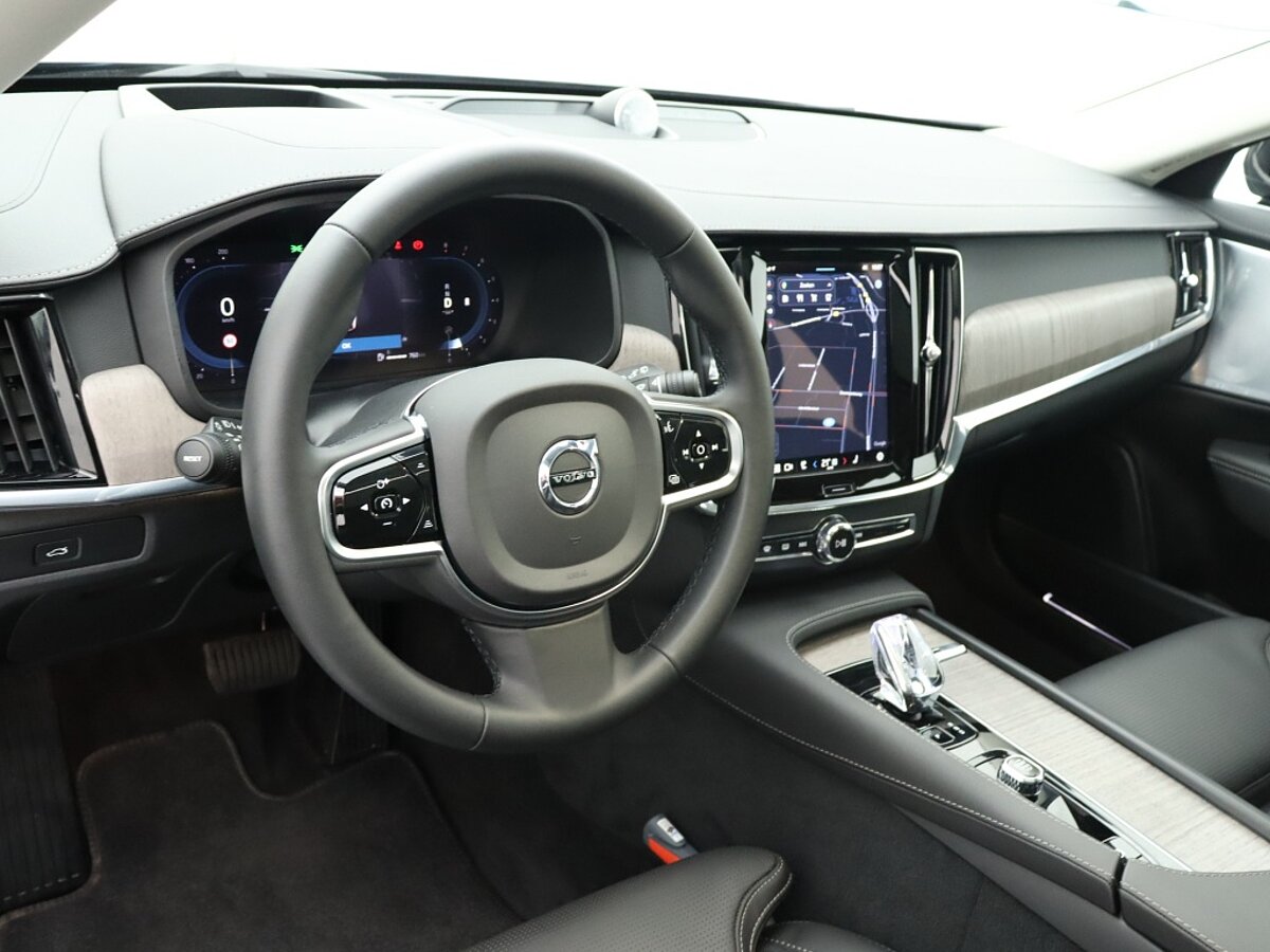35532920 volvo v90 b5 ultra bright 5 04