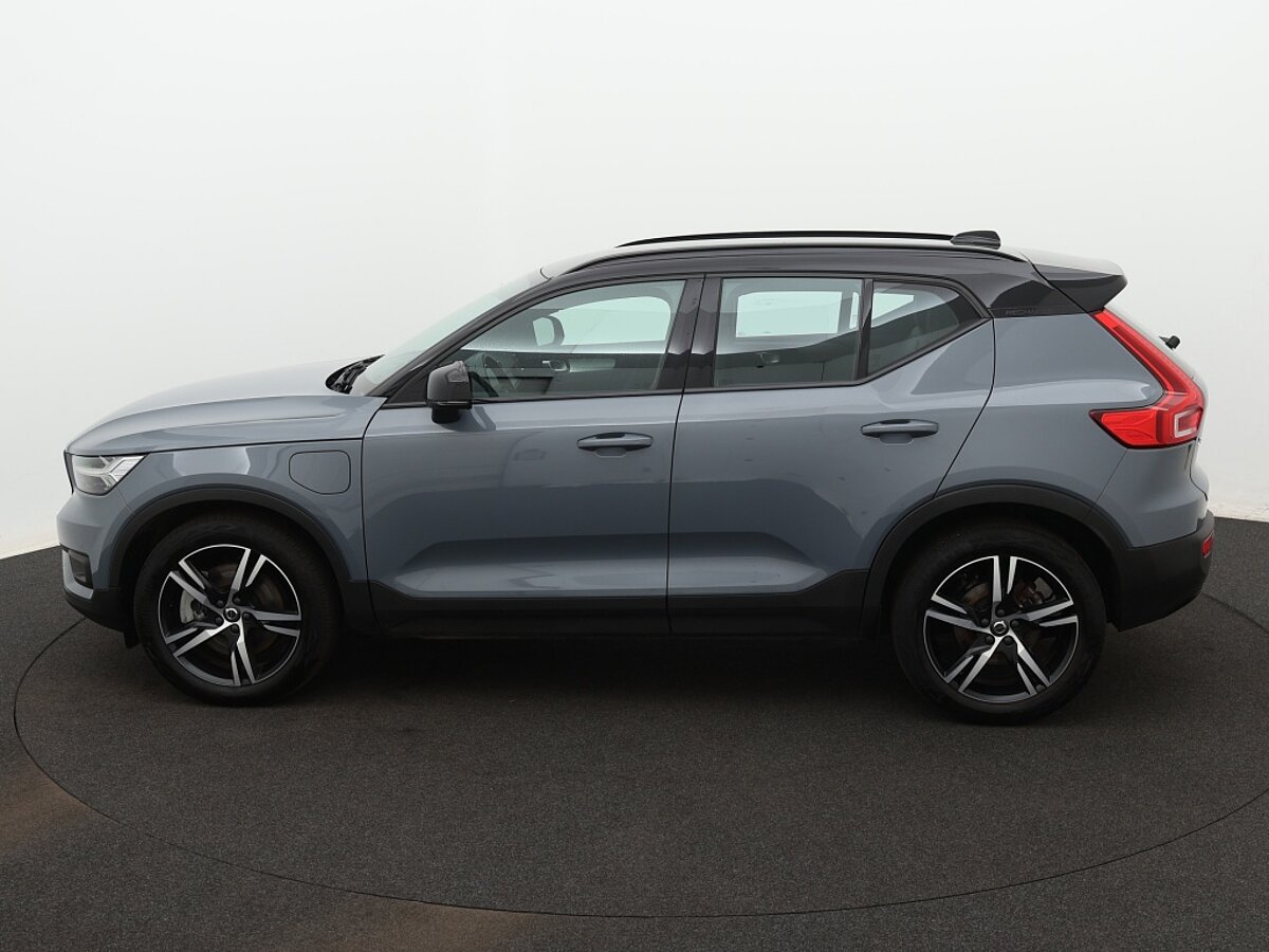 35603828 volvo xc40 1 5 t4 recharge r design expression 2 02