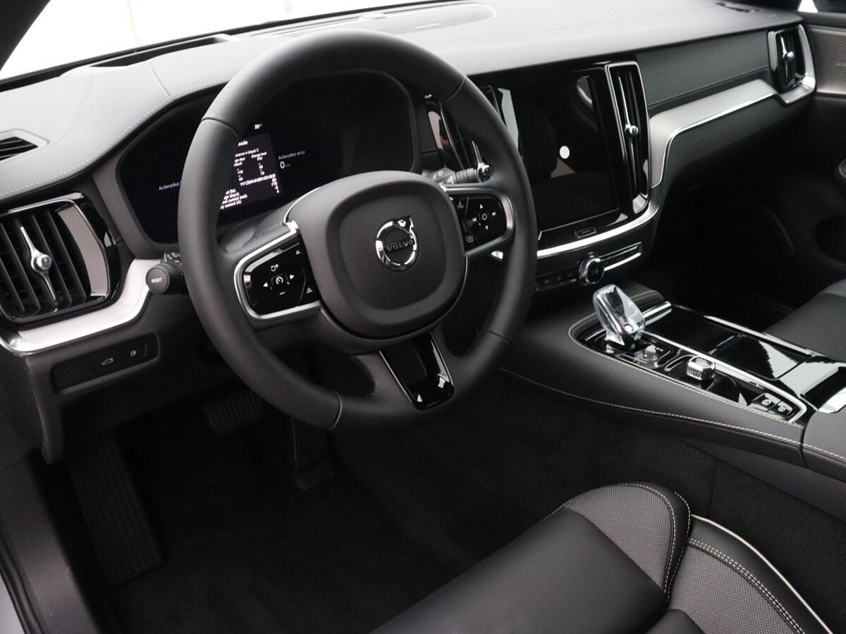 42455185 volvo v60 2 0 t6 awd ultimate dark panoramadak rondomzicht camera 19 4 10