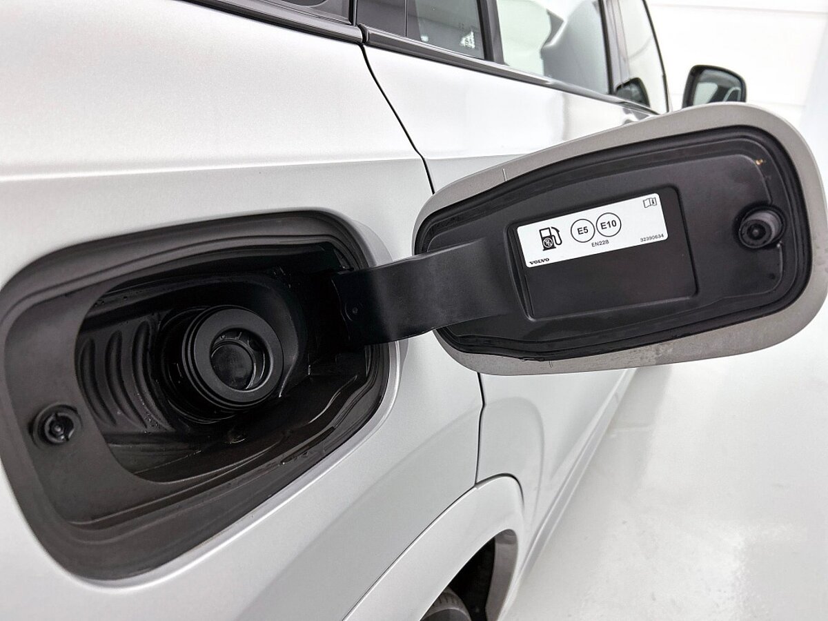 45880368 volvo xc90 2 0 t8 awd ultimate dark leder panorama dak blis 45