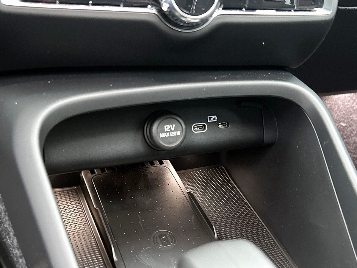 47515856 volvo xc40 2 0 b4 plus black edition panoramadak 360 graden camera 5ffbf7