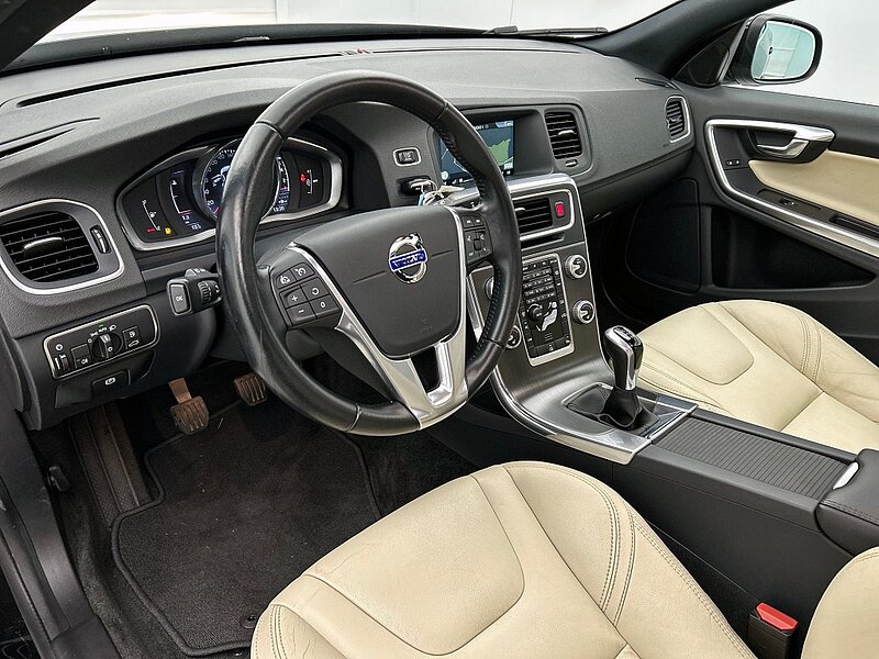 49418736 volvo v60 2 0 t3 nordic lederen bekleding panorama dak stoelverwarm 6 05