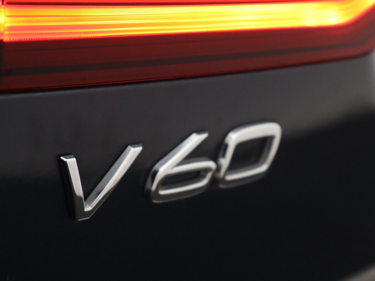 34254989 volvo v60 2 0 t6 awd recharge r design trekhaak 67ef16