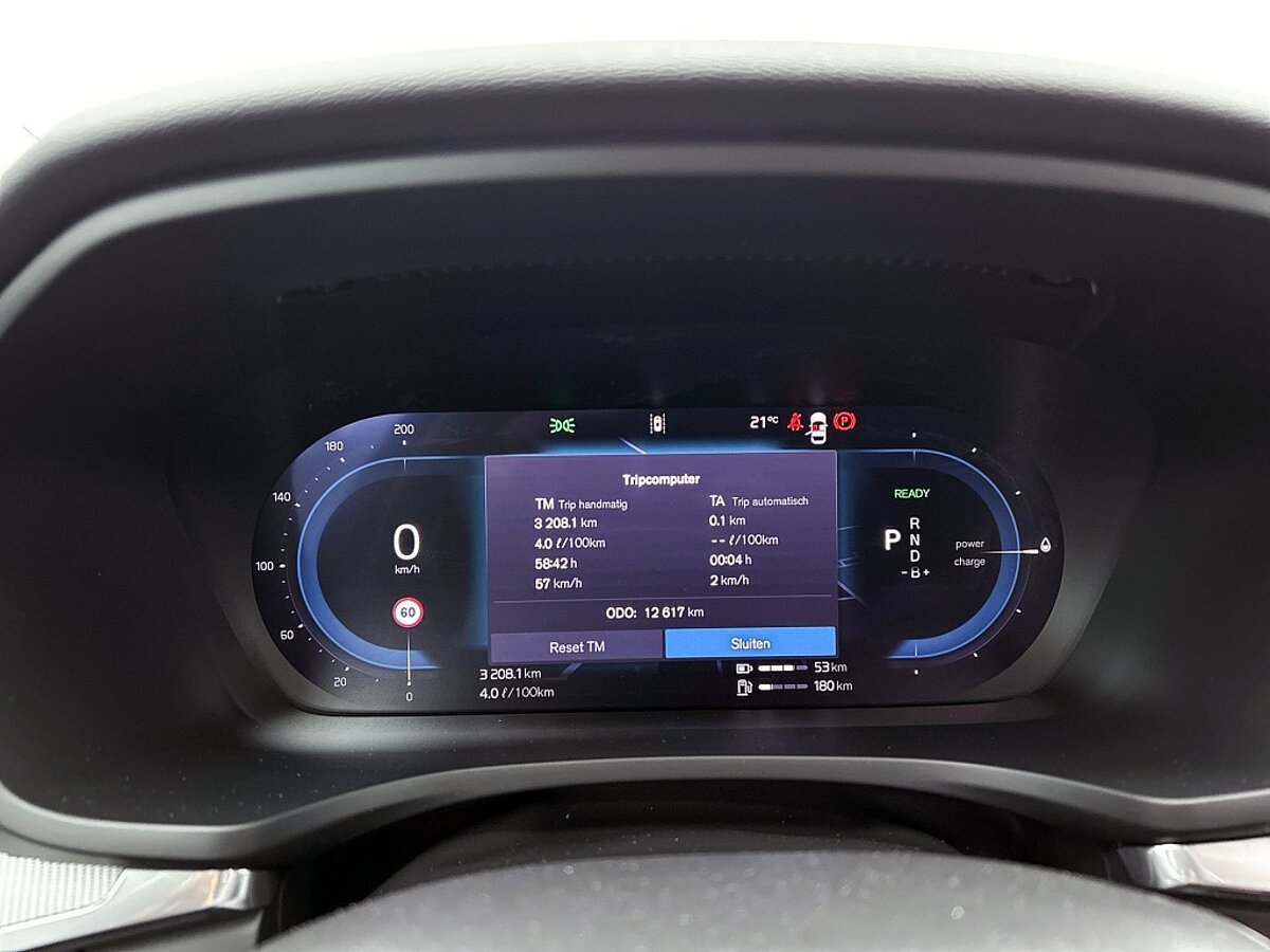 42166349 volvo v60 2 0 t6 essential edition driver assist leder climate 19 7 26