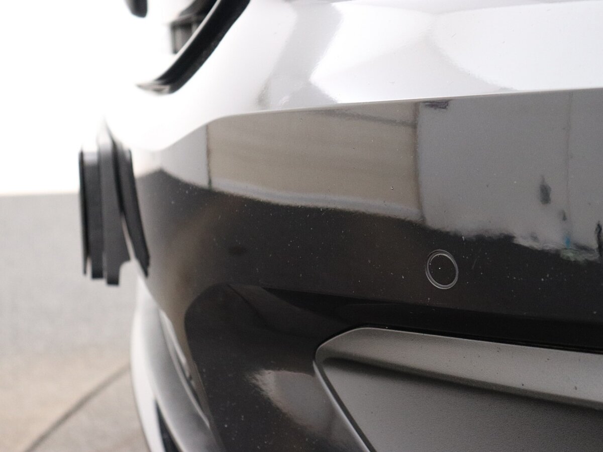 43837479 volvo xc40 recharge p8 awd r design 54