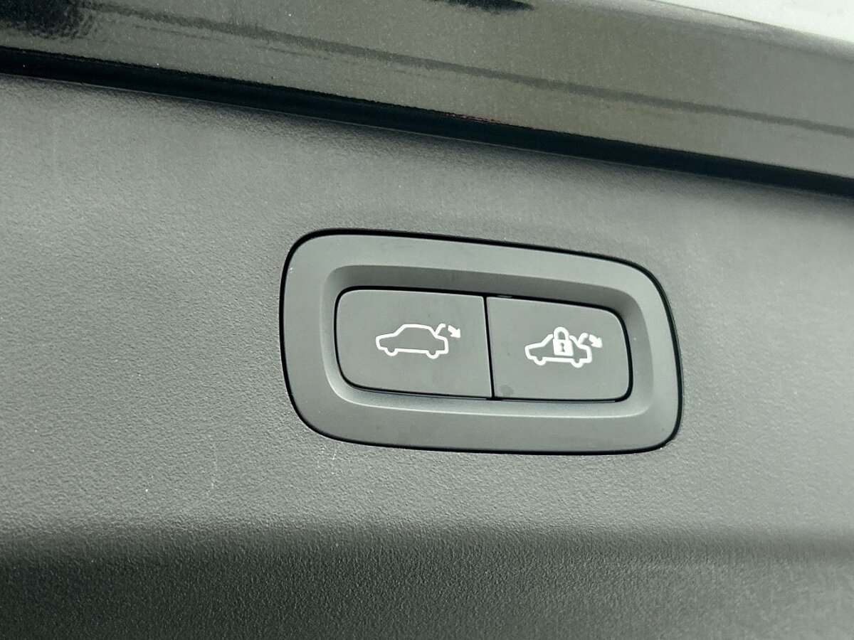 46583727 lynk co 01 1 5 phev business ed 1800kg trekvermogen 360 camera clima 33
