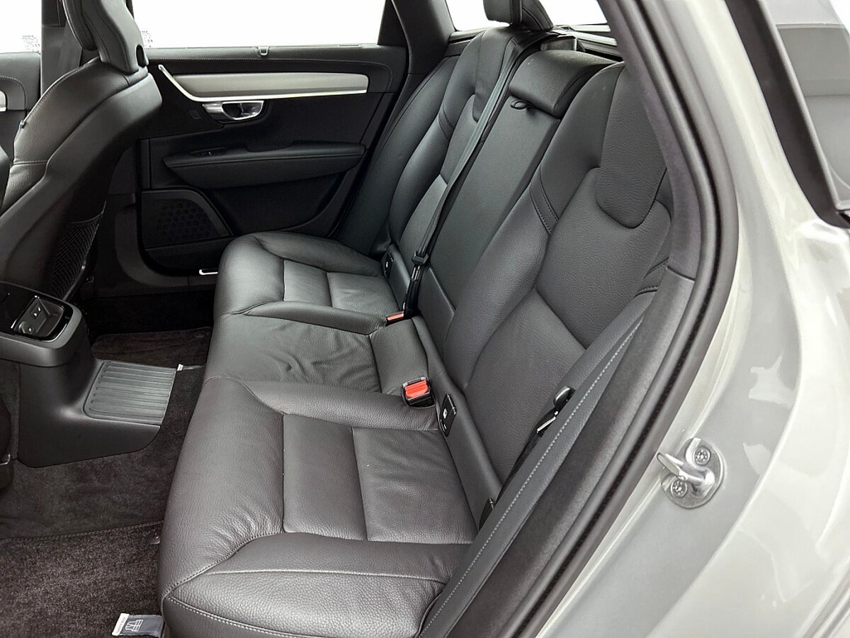 47270922 volvo v90 2 0 t8 awd uitra dark 31
