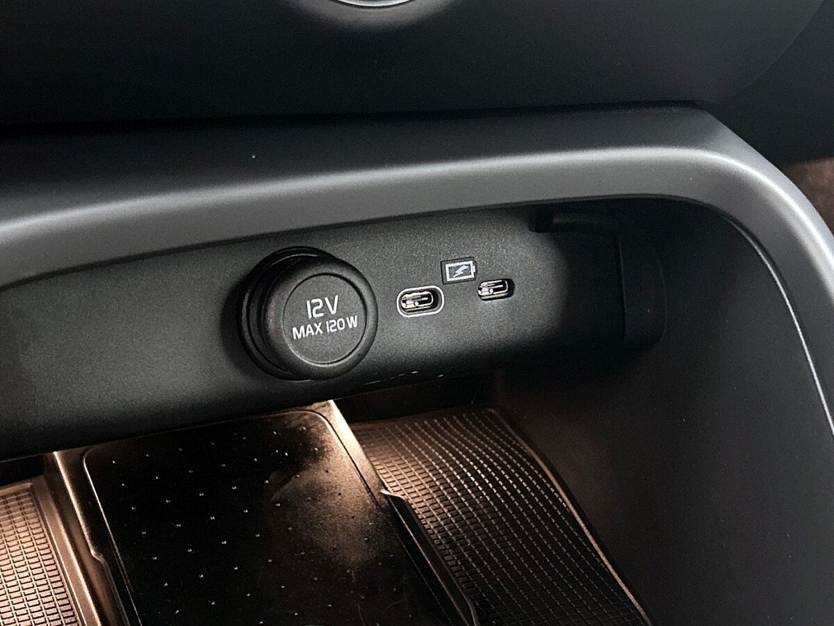 47569062 volvo xc40 2 0 b4 plus dark trekhaak harman kardon 47