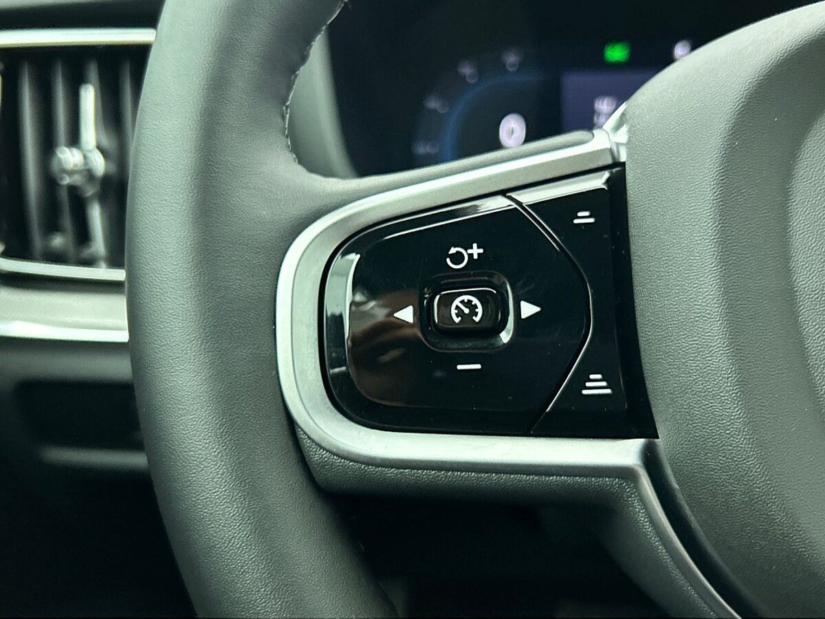47797613 volvo v60 2 0 t6 awd plus dark trekhaak leder harman kardon audio 6 06