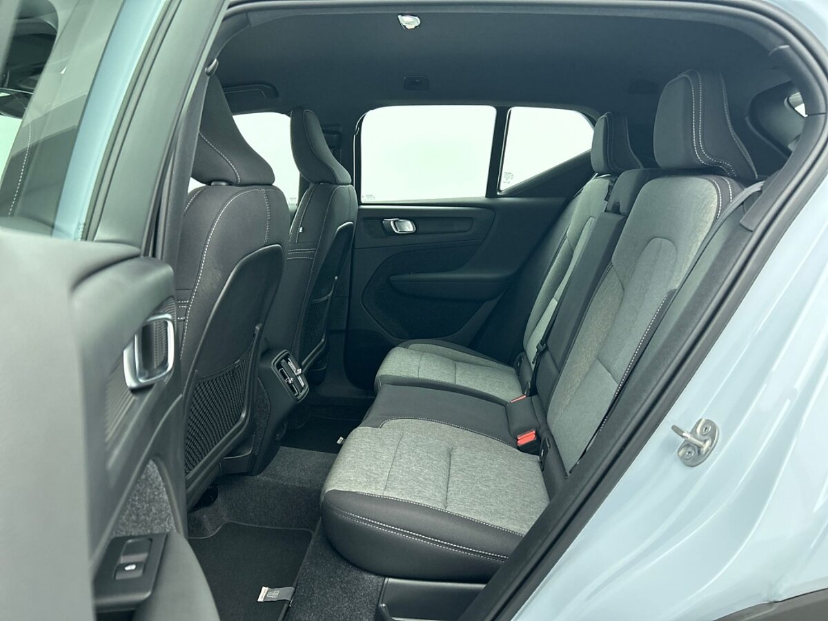 48294878 volvo xc40 2 0 b4 plus dark trekhaak harman kardon 67