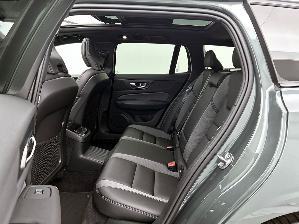 49671201 volvo v60 t6 twin plus dark nieuw actie van 64 480 voor 59985 27