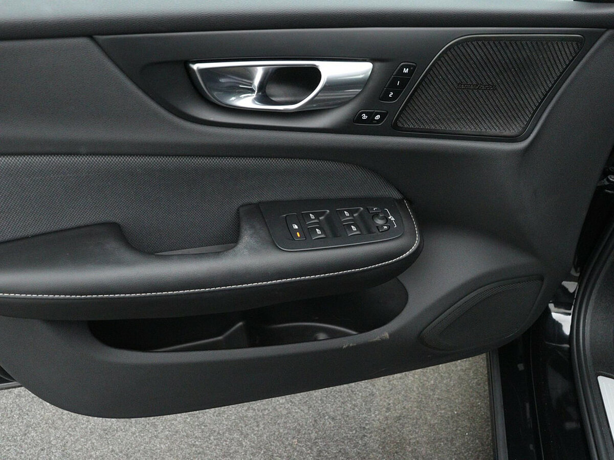34202865 volvo s60 2 0 b3 r design panoramadak harman kardon voorruitverwarmi 30c63d