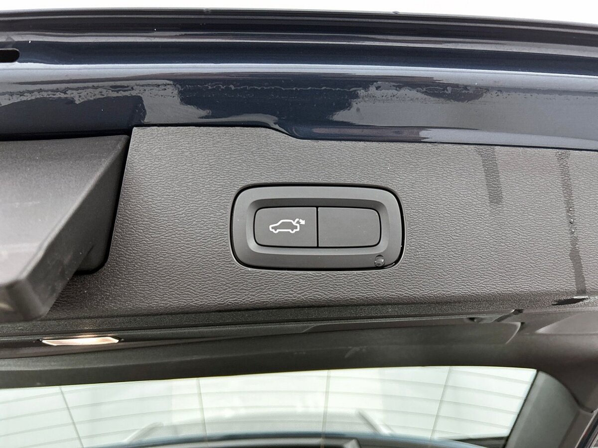46664850 volvo v60 2 0 t5 momentum 52