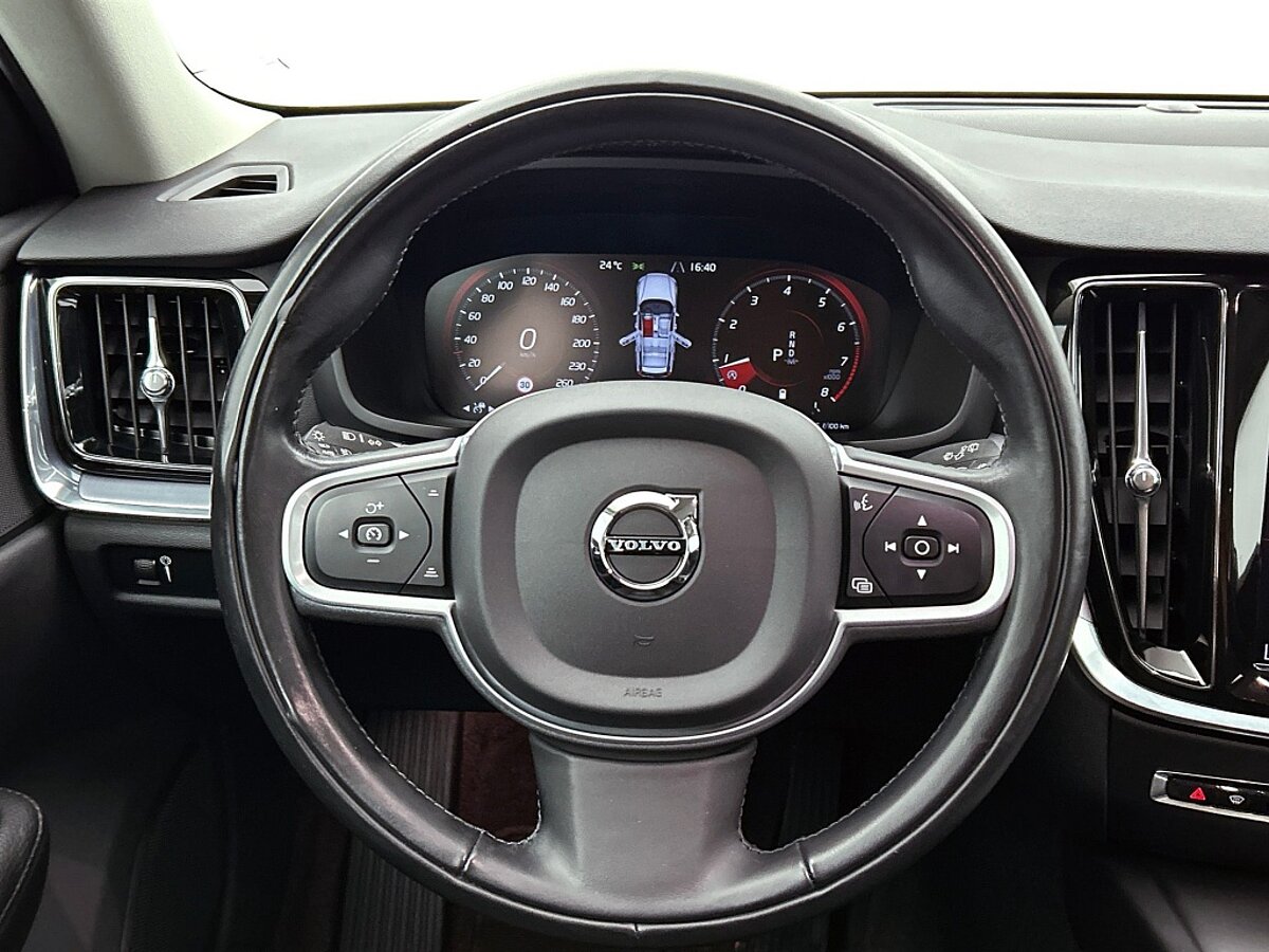 46919499 volvo v60 2 0 b4 momentum business 02