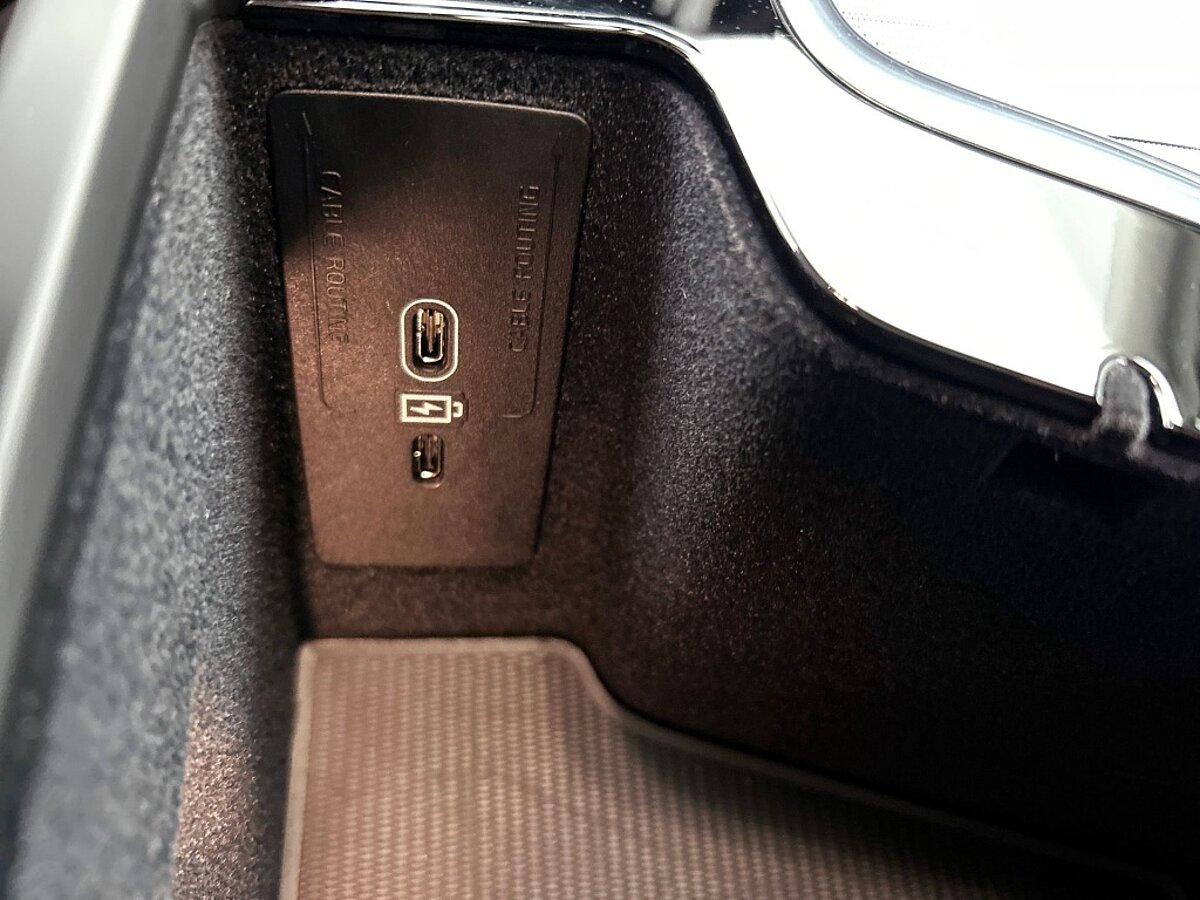 48687982 volvo xc60 2 0 t6 awd ultra dark e48b8d