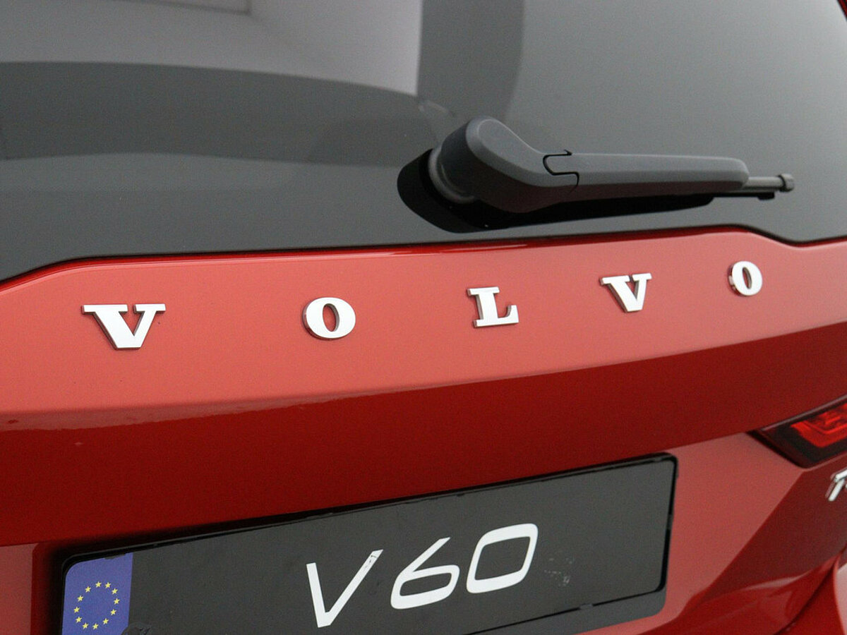 34202853 volvo v60 2 0 t5 r design 50