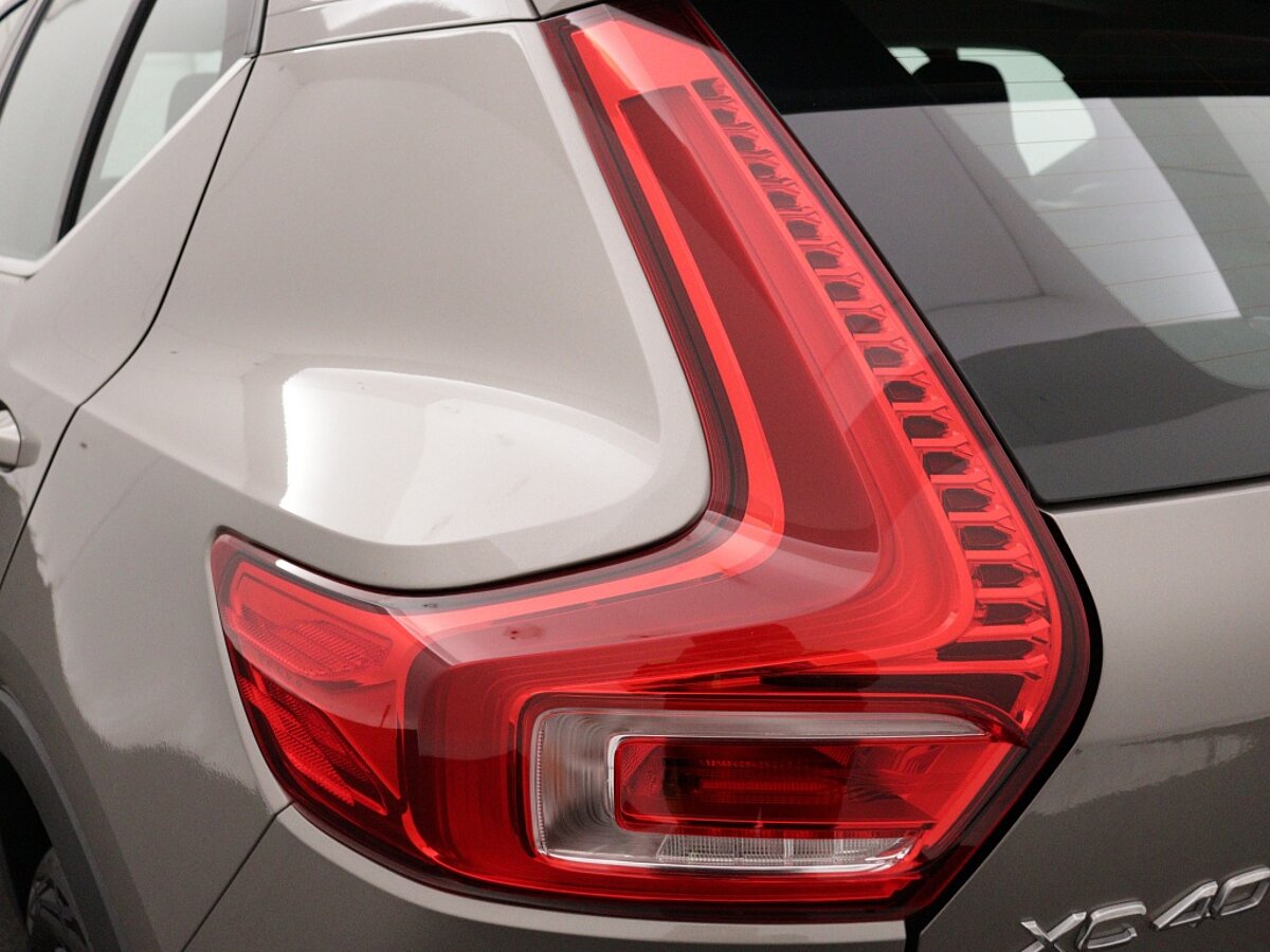 44136153 volvo xc40 1 5 t3 inscription 29