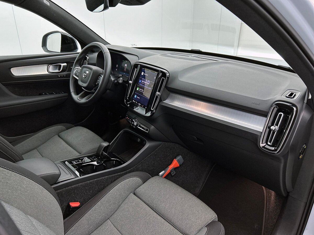 48515761 volvo xc40 2 0 b4 plus dark 19 inch trekhaak voorruit verwarming a6895e