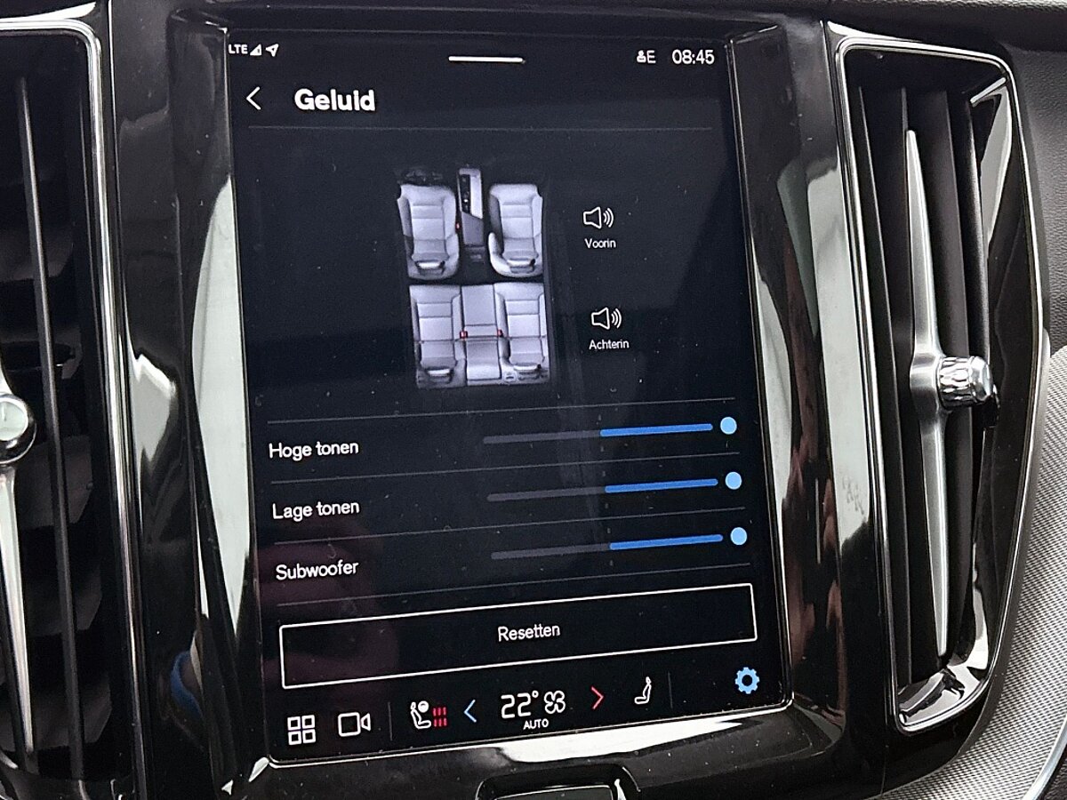 48760534 volvo xc60 2 0 t6 awd dark 82e0d0