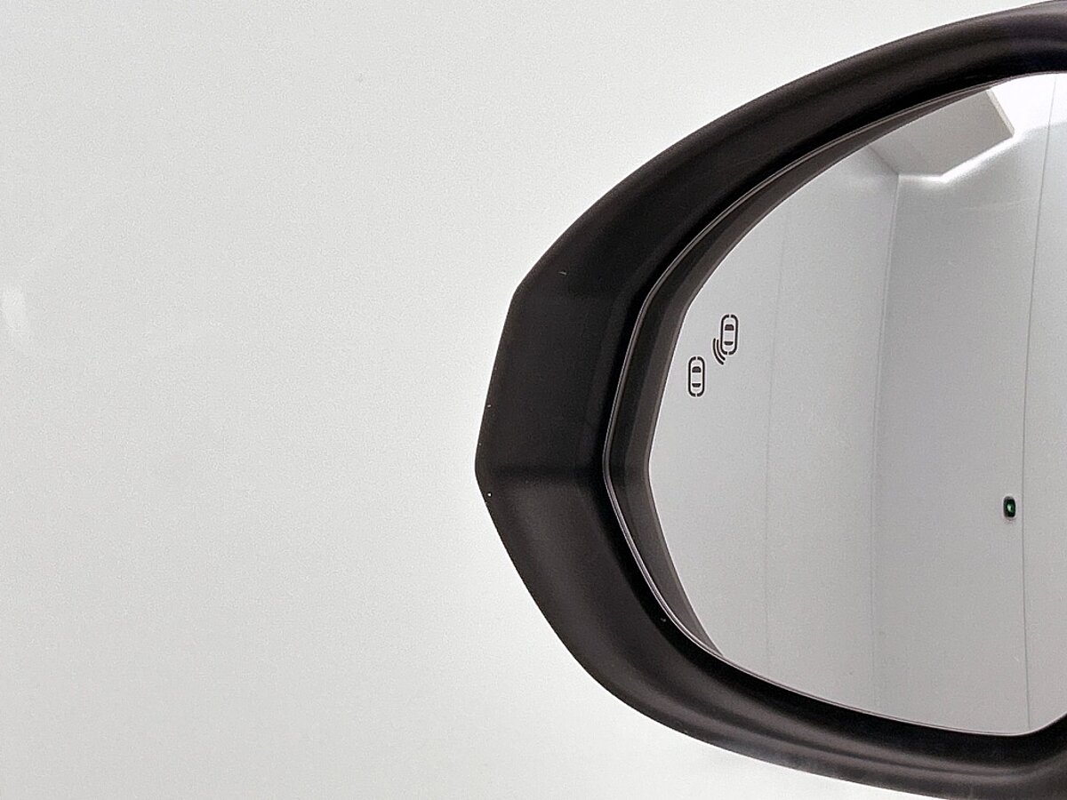 47307005 lynk co 01 1 5 more 261 pk 75km phev full option dealer demo 65