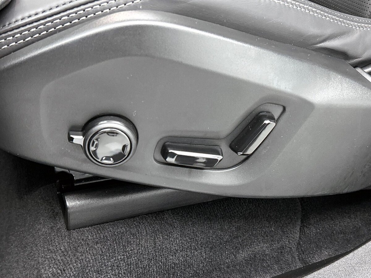 48894745 volvo xc90 2 0 t8 ultra 22 inch luchtvering trekhaak ventilatie 61