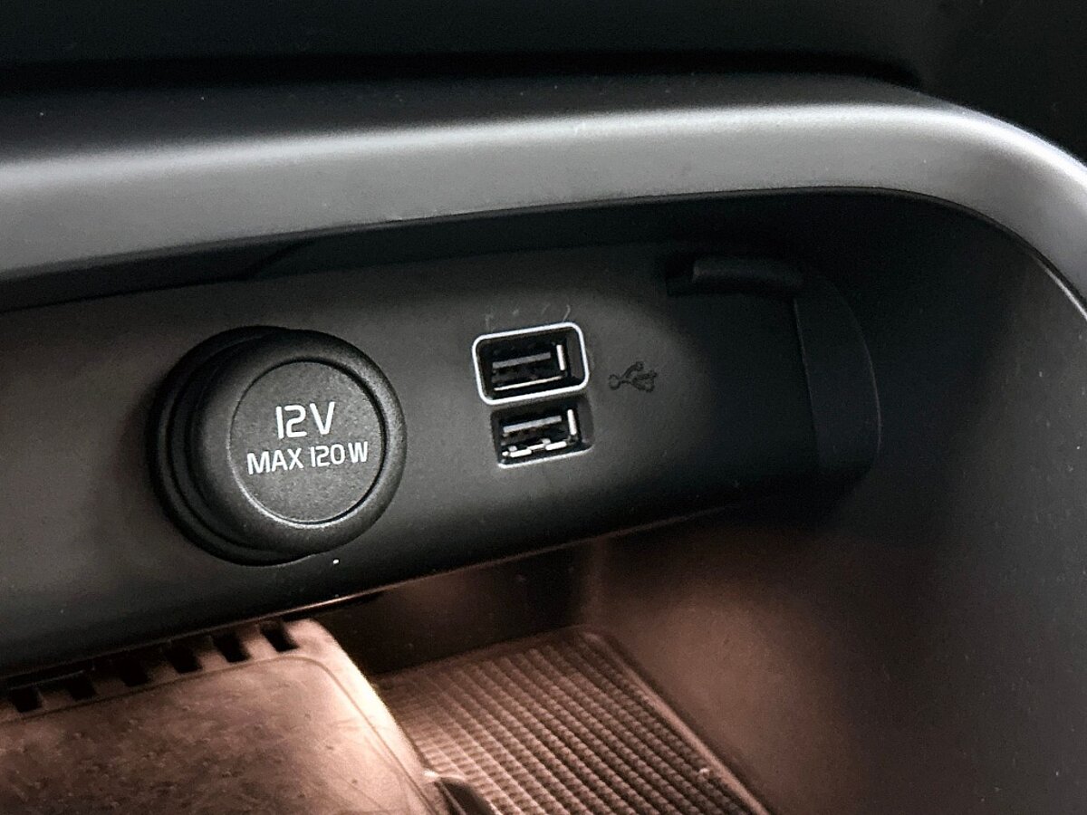 49484327 volvo xc40 1 5 t4 plug in hybrid core bright navigatie sensoren voor 56