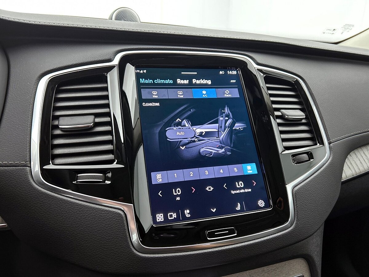 45880368 volvo xc90 2 0 t8 awd ultimate dark leder panorama dak blis 39