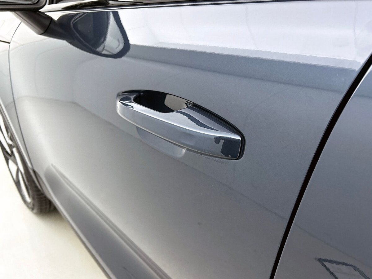 46180812 volvo ec40 ec40 plus dark 20 velgen power seats getint glas dakbog 29131f